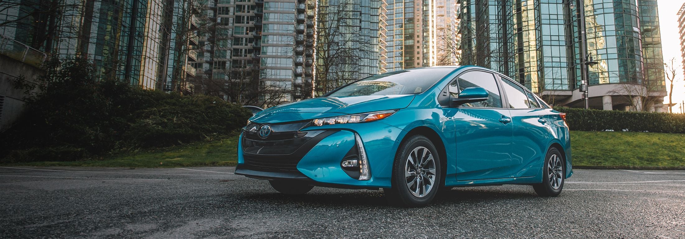 Toyota Hybrid Models vs. PRIME Hybrid Models